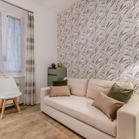 Vatican Chic House Ii